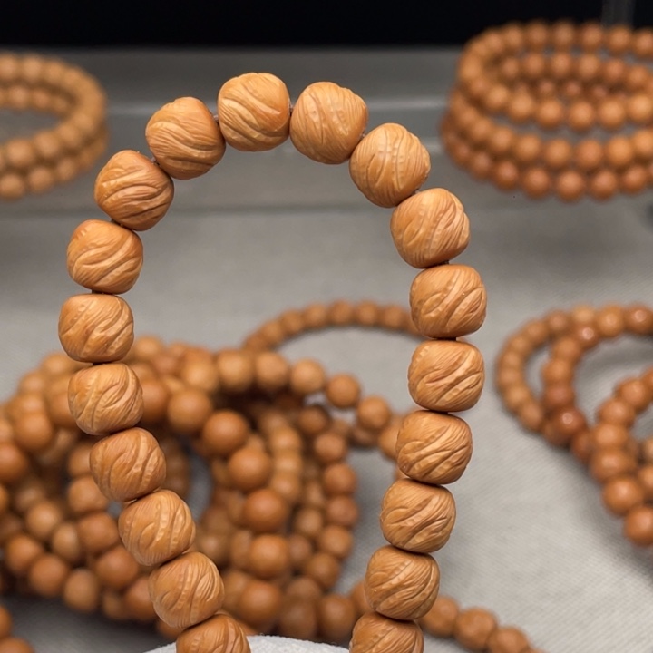 手串猴头核桃瑕疵苍龙