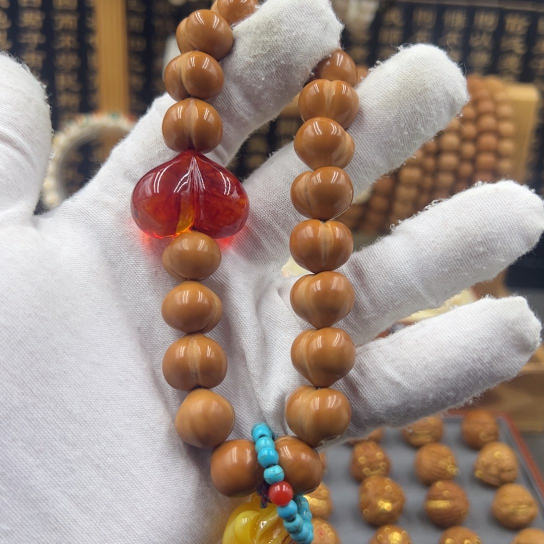 猴头核桃吊坠屁桃