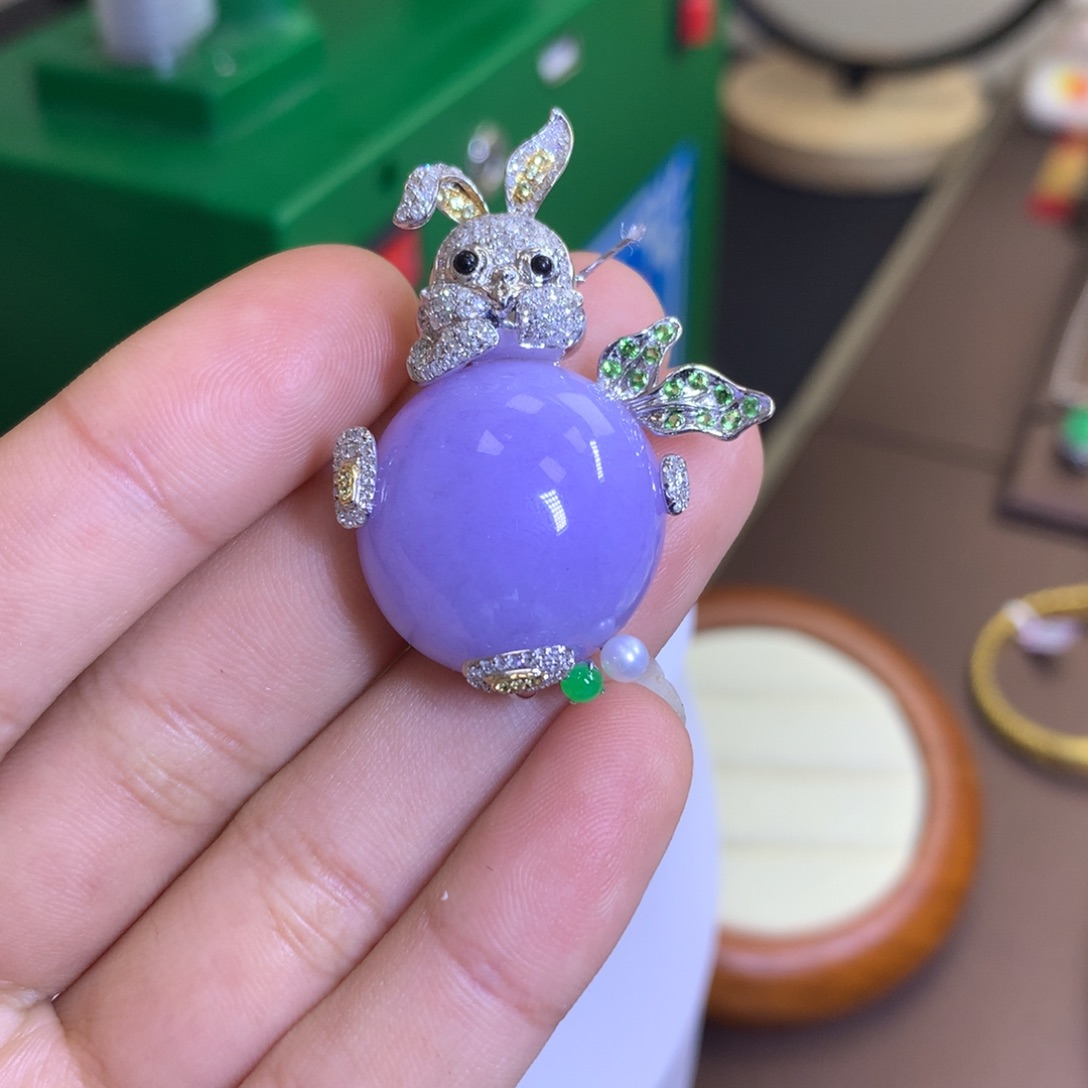 翡翠颈饰18K金镶嵌翡翠