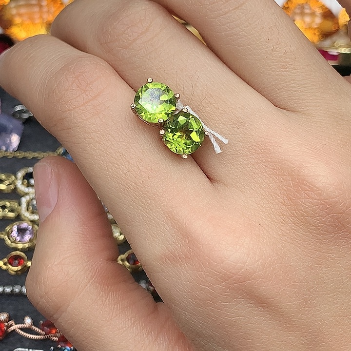 银S925镶嵌橄榄石耳饰