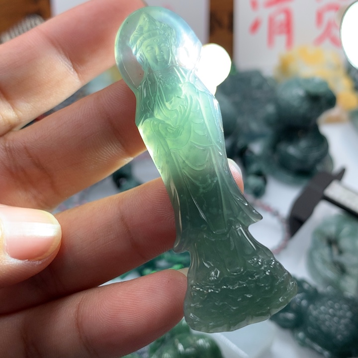 翡翠颈饰未镶嵌保真天然A货翡翠