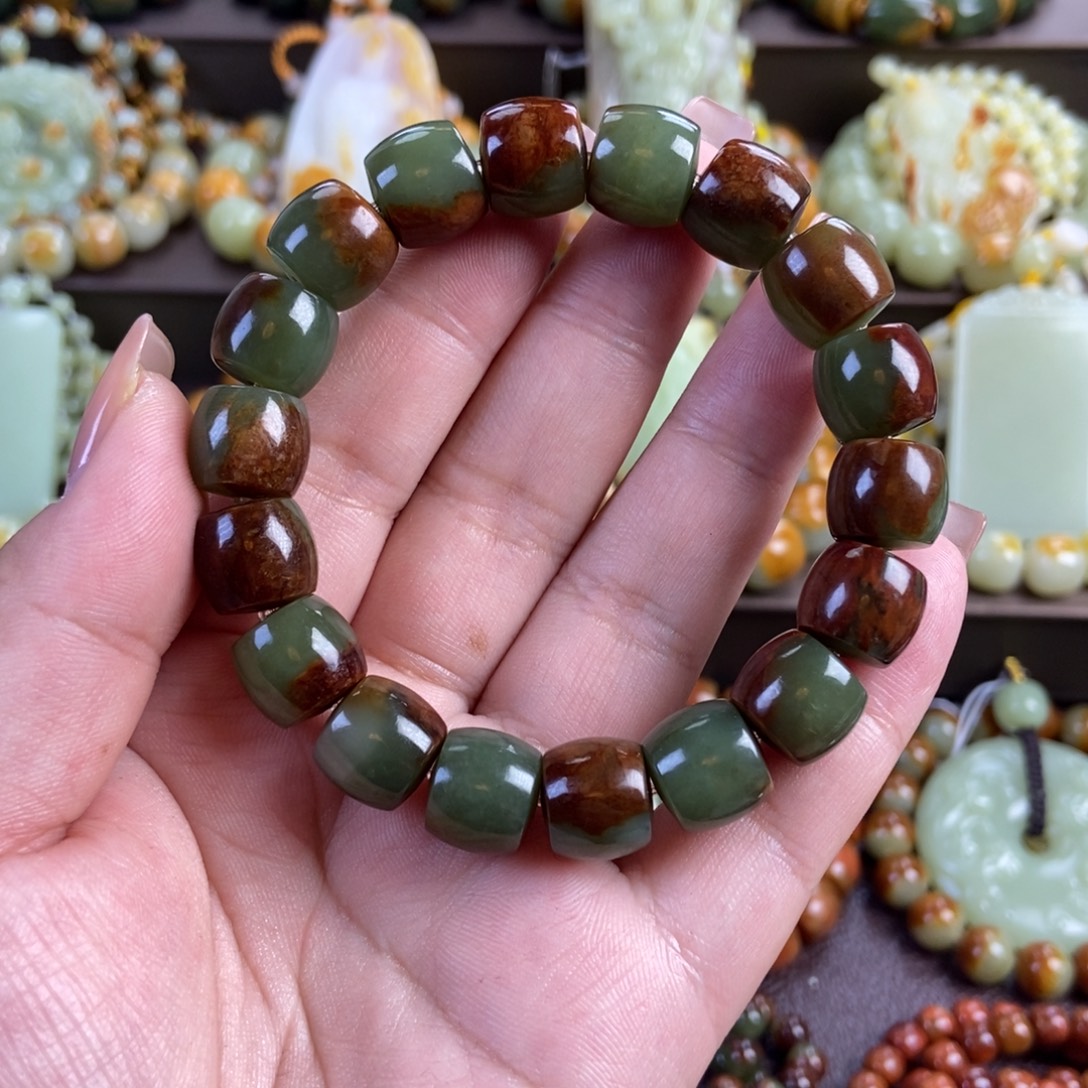 透闪石质玉未镶嵌手串