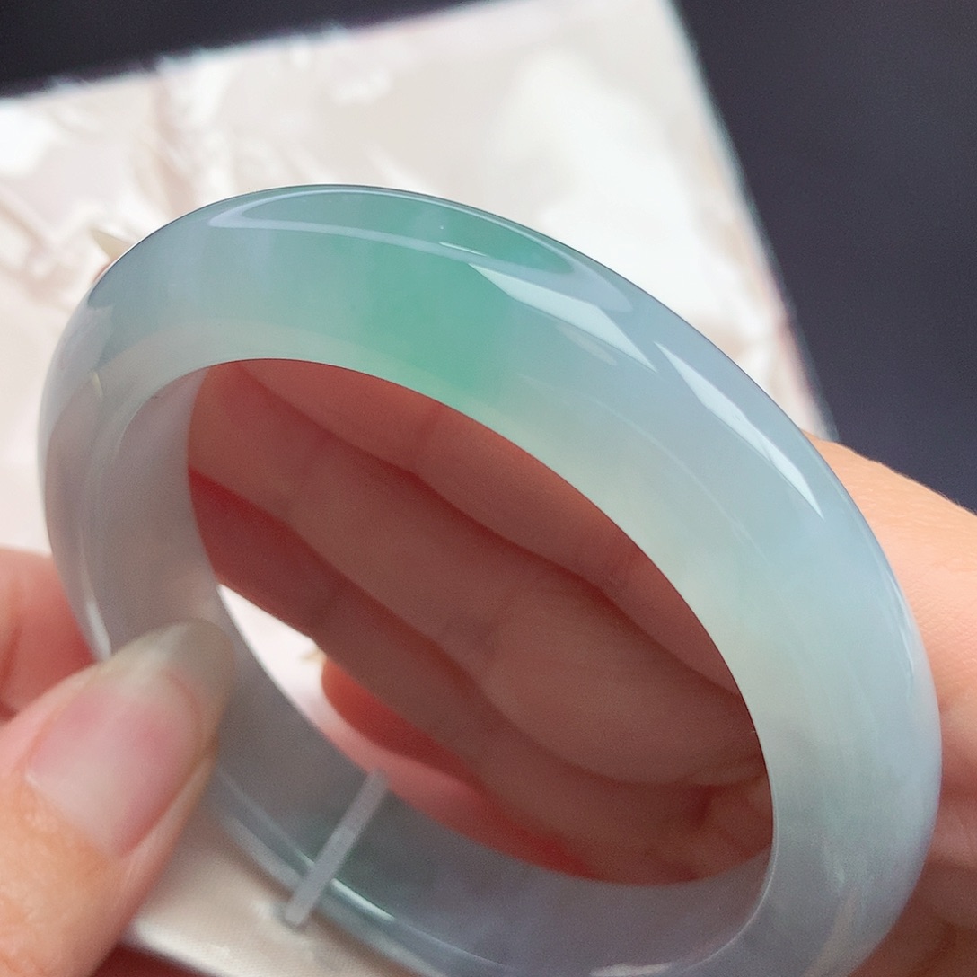 翡翠未镶嵌手镯55圈口