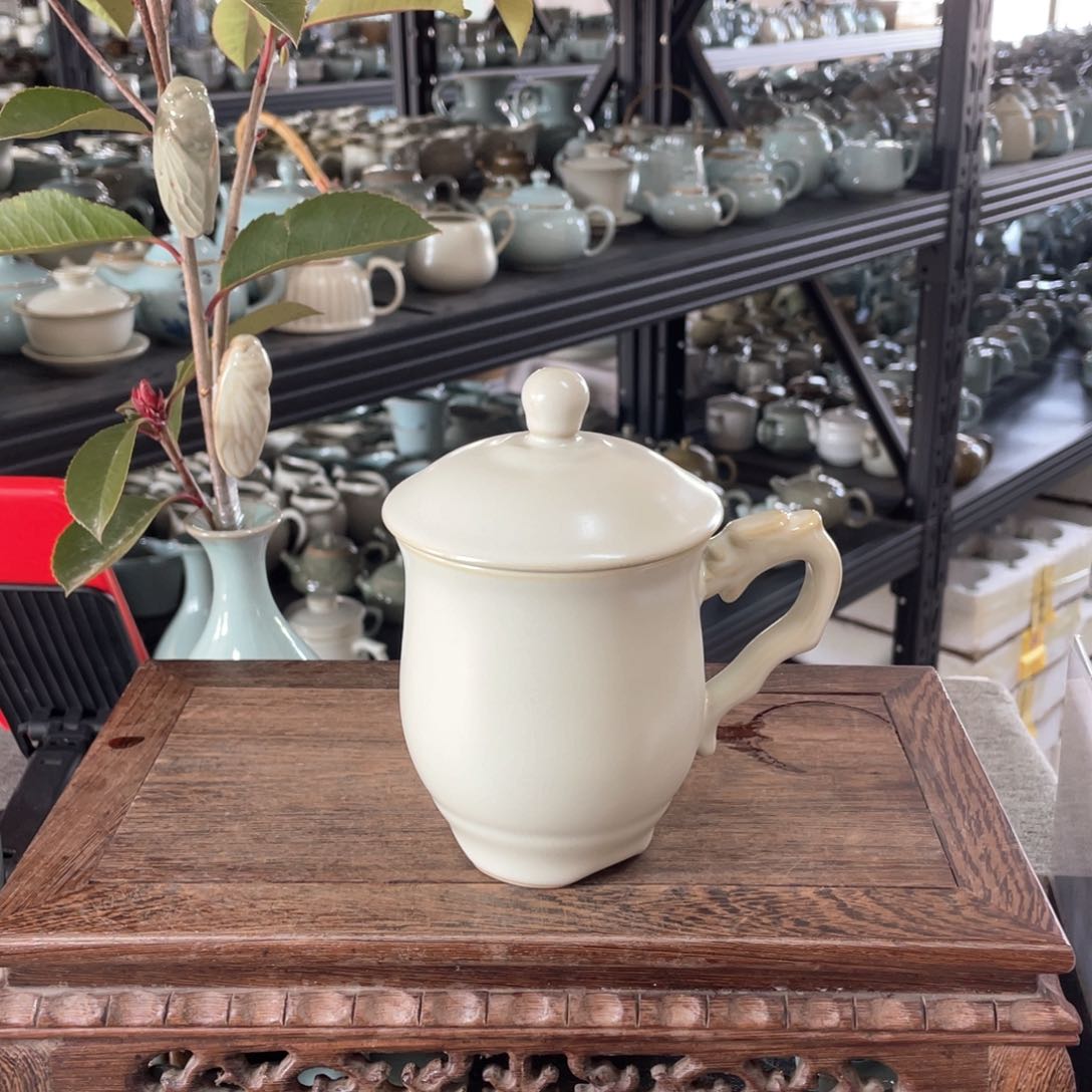 其他月白龙头杯微瑕