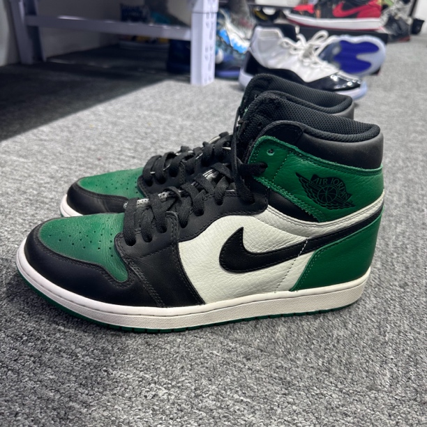 95新 AIR JORDAN 44码 aj1 黑绿脚趾