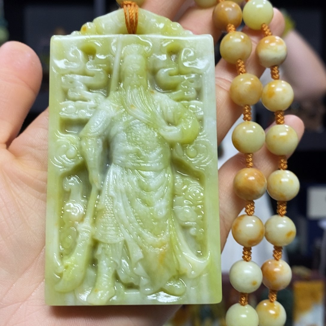 岫玉未镶嵌挂件吊坠
