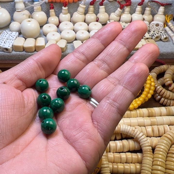 L***T哈哈哈哈哈哈哈哈