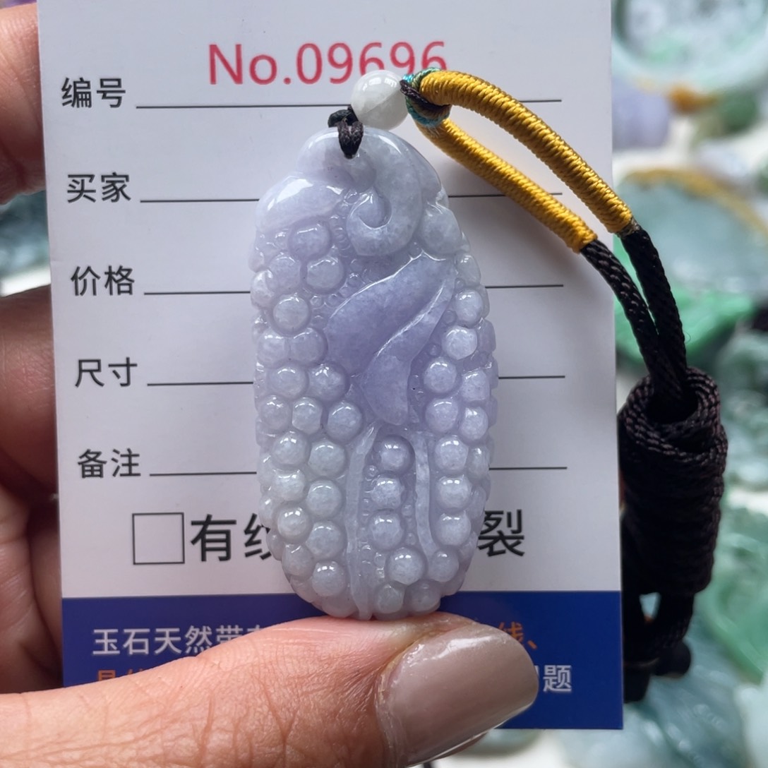 翡翠挂件未镶嵌翡玉缘翡翠挂件