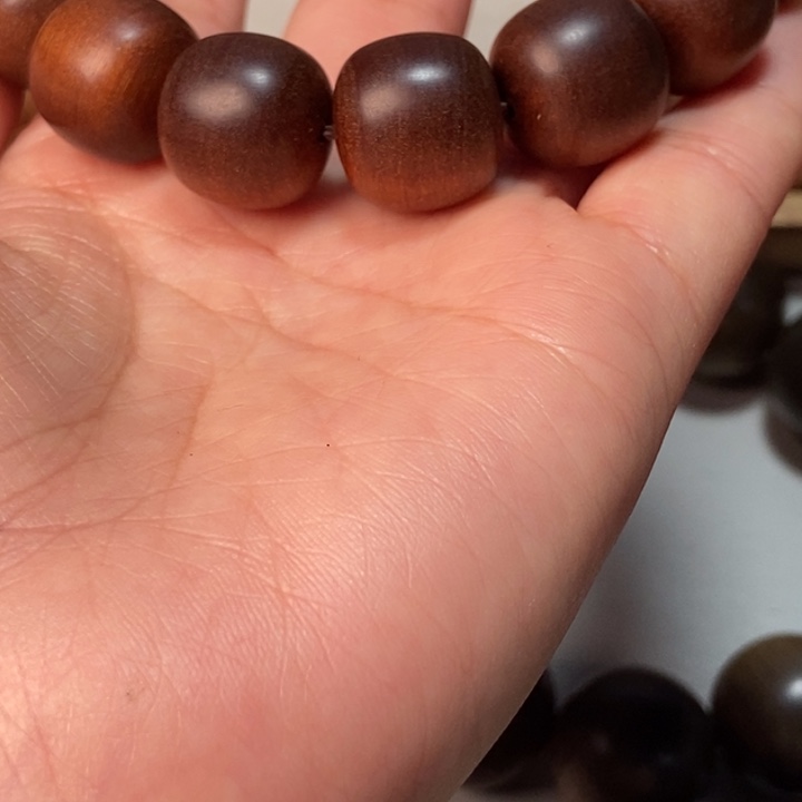 王***岁檀香木老山檀香檀香王1.5*1.6，焦糖奶甜香