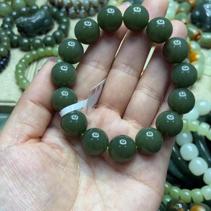 嘟***嘟玉家居饰品手雕刻