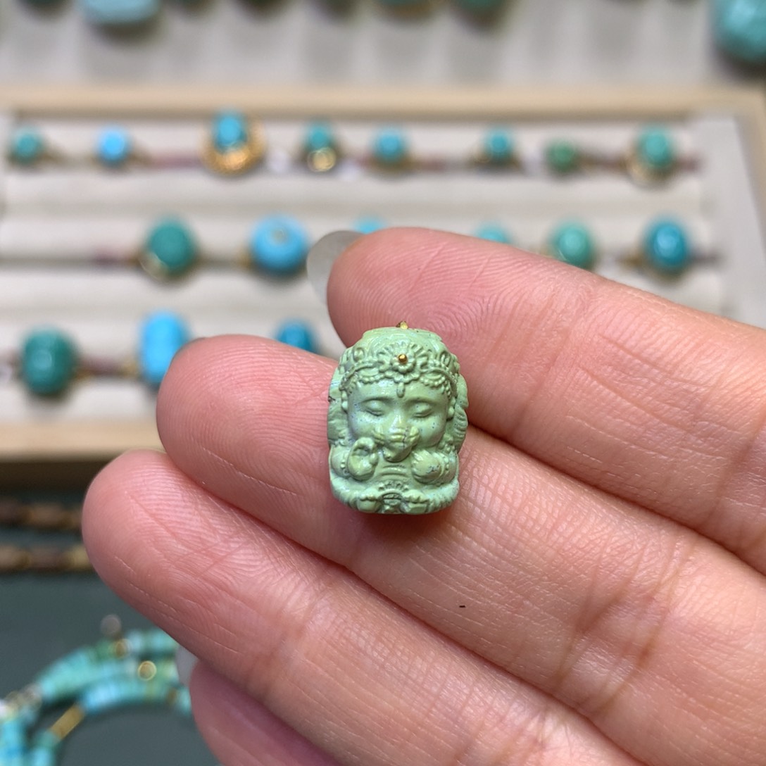 绿松石配饰未镶嵌