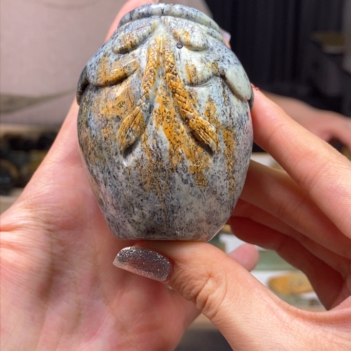 岫岩河磨玉（透闪石质玉）颈饰未镶嵌