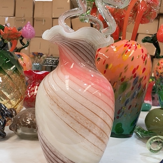 琉璃花瓶高28厘米口径6厘米