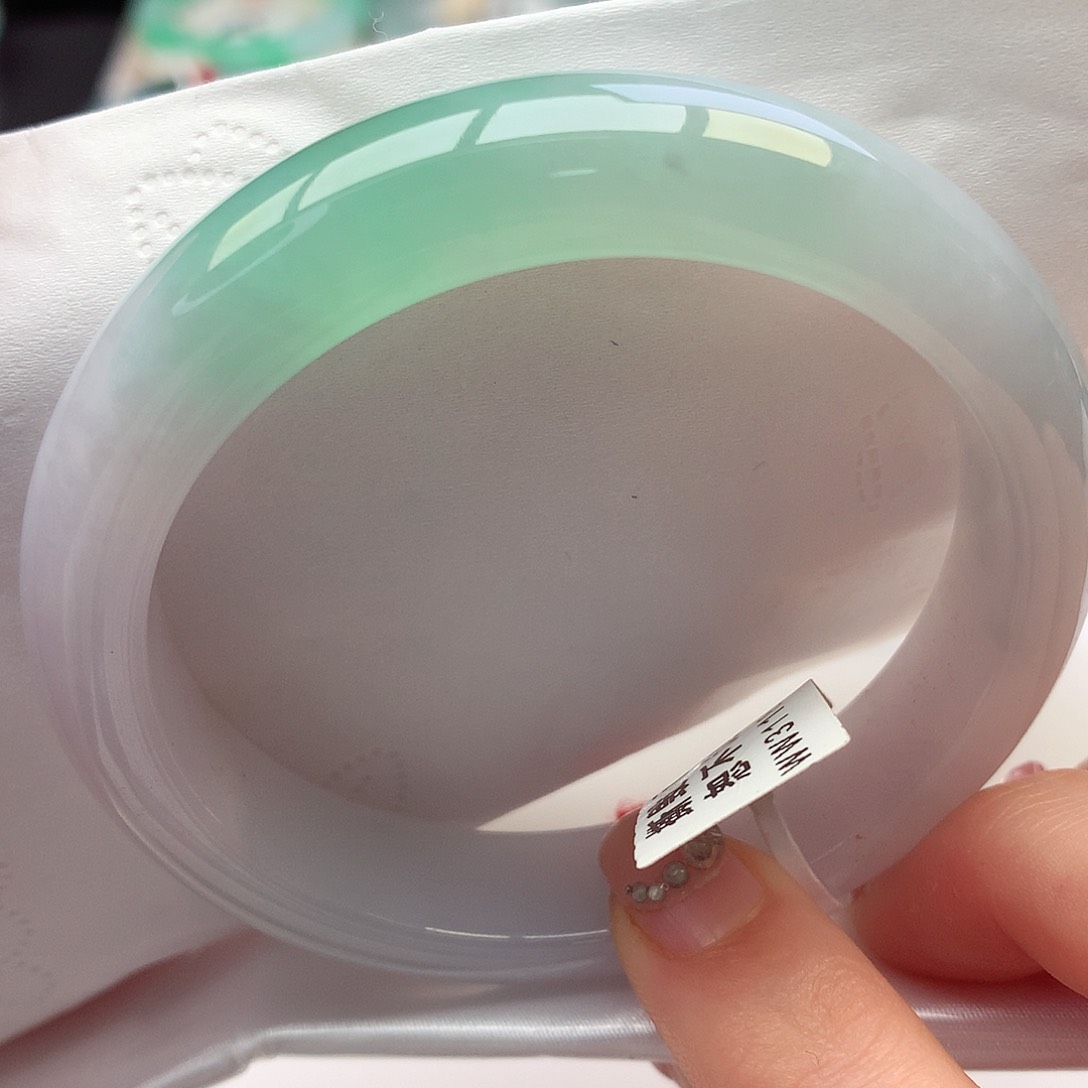 翡翠手镯未镶嵌天然翡翠55-56白底青一抹果阳绿