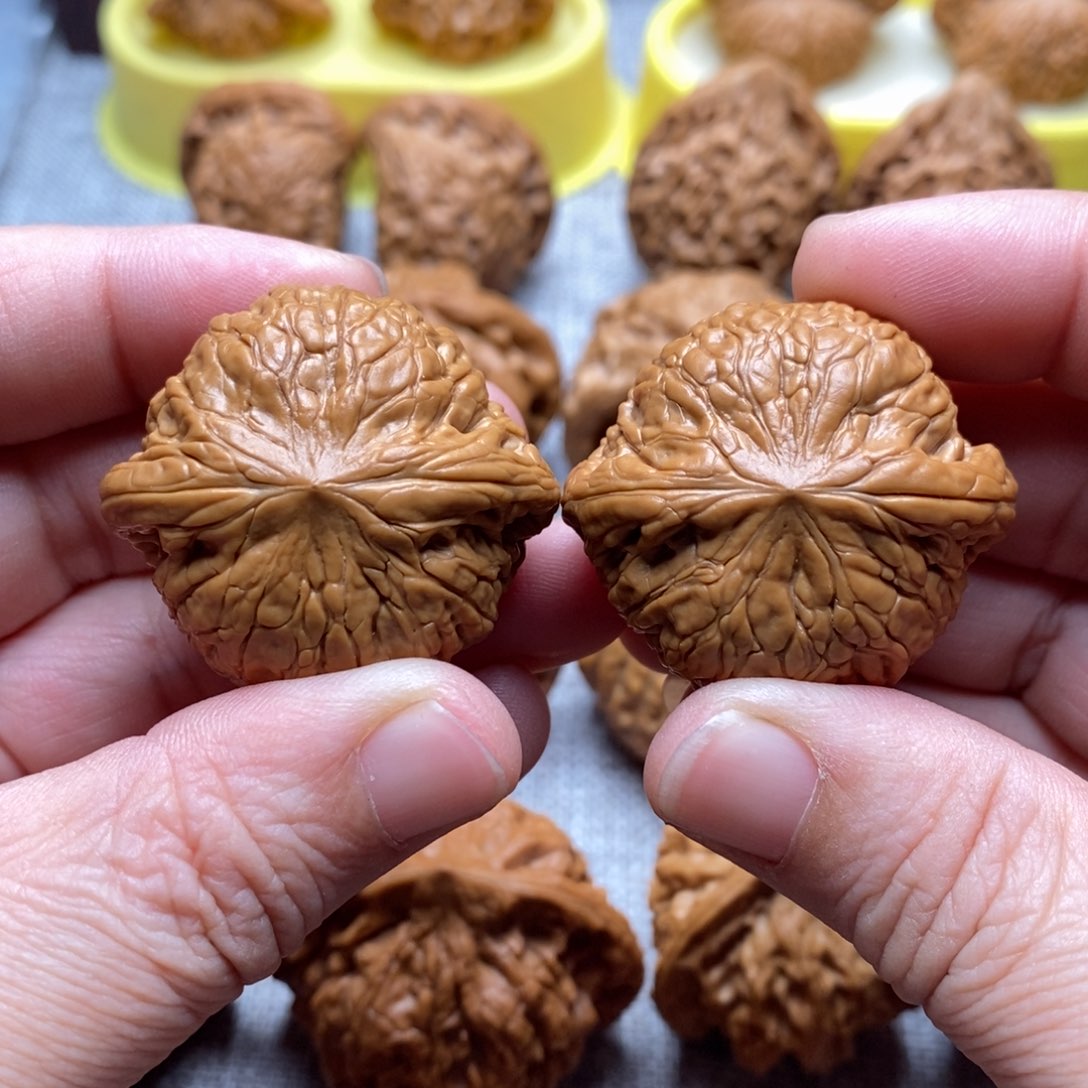 文玩核桃把件37.5全品绝配红皮铁锤