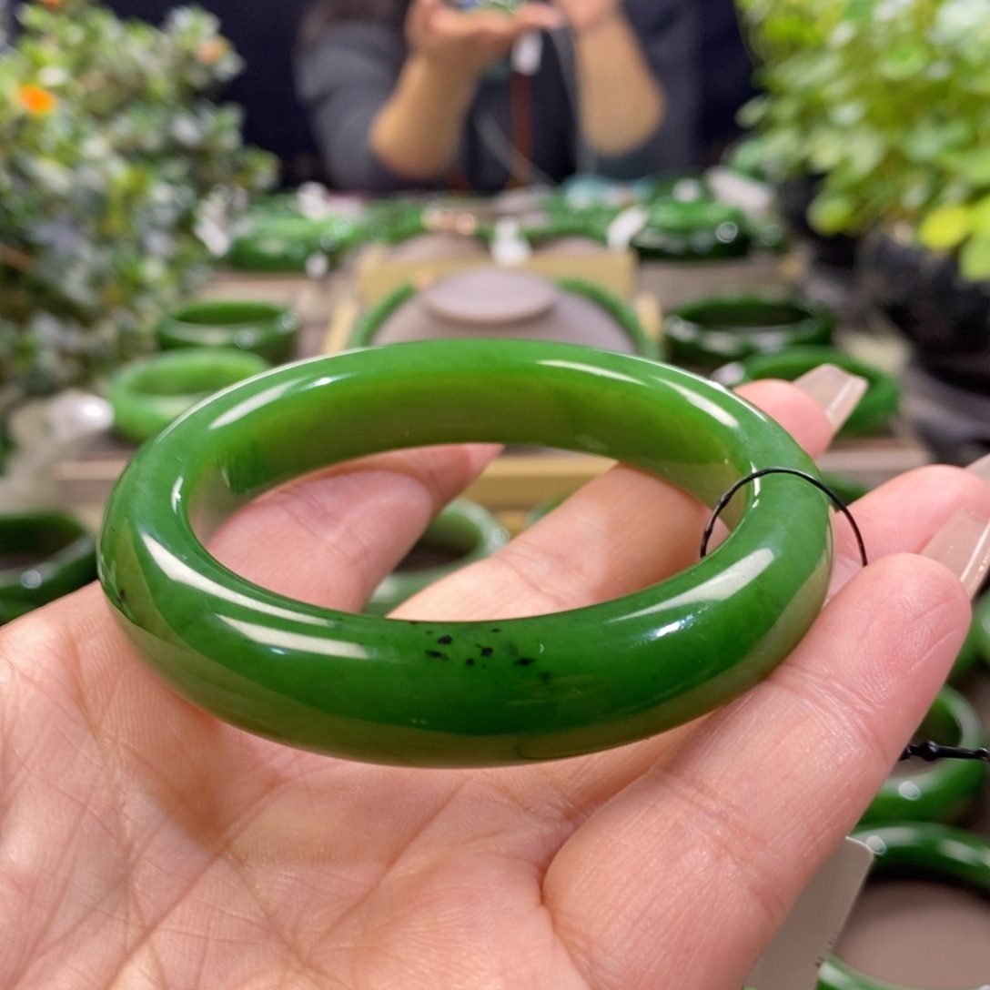 和田玉（碧玉）手镯未镶嵌