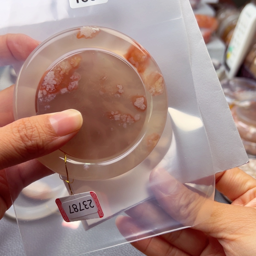 玛瑙/玉髓未镶嵌手镯饶*蕙