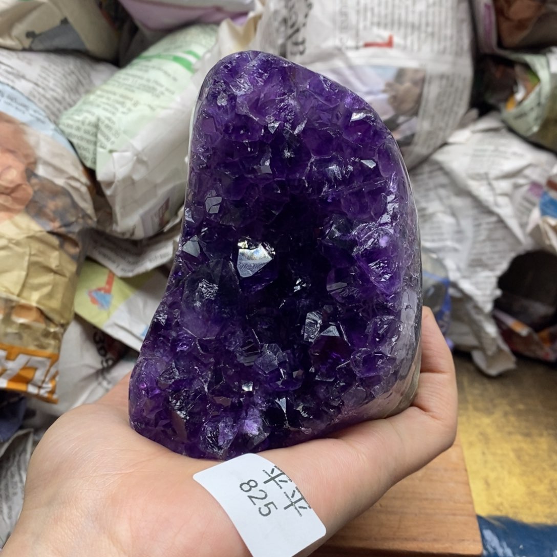 紫晶乌拉圭未镶嵌