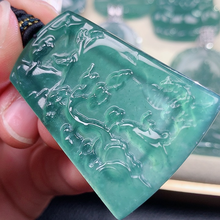 【闪购商品】翡翠颈饰未镶嵌天然翡翠