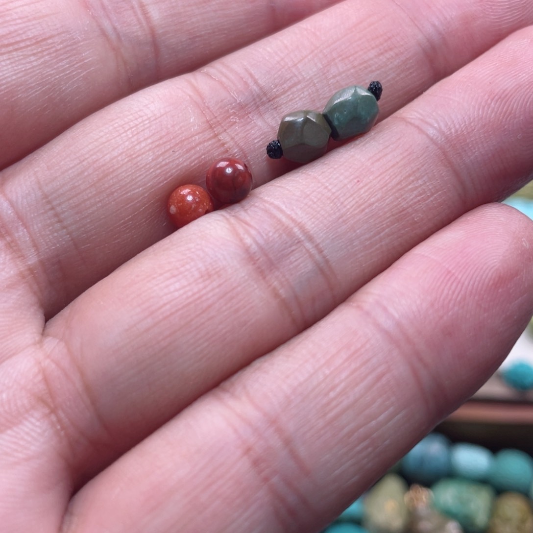 南红玛瑙配饰未镶嵌