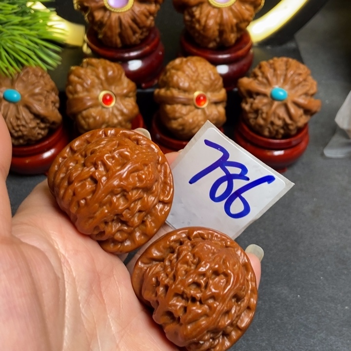 文玩核桃把件39白狮子的786