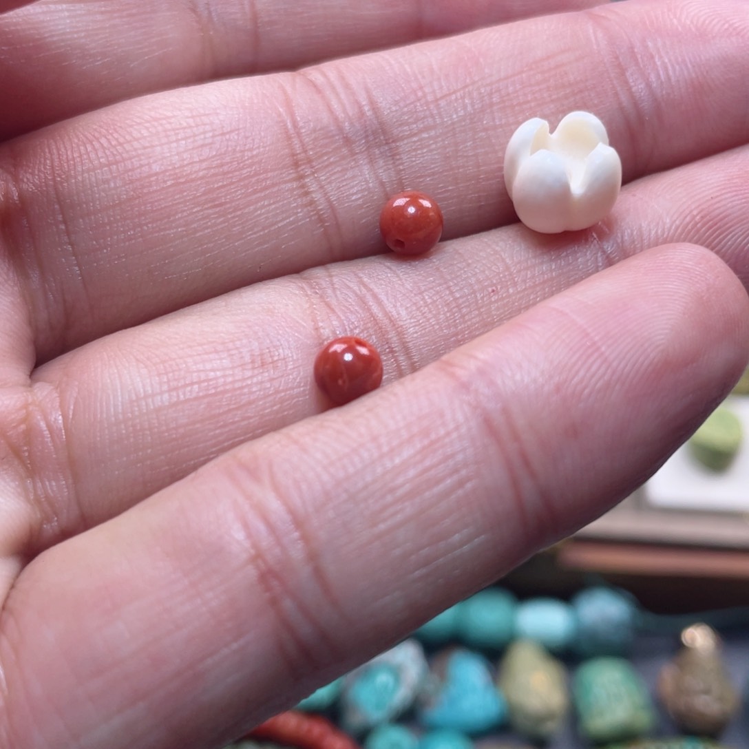 南红玛瑙配饰未镶嵌