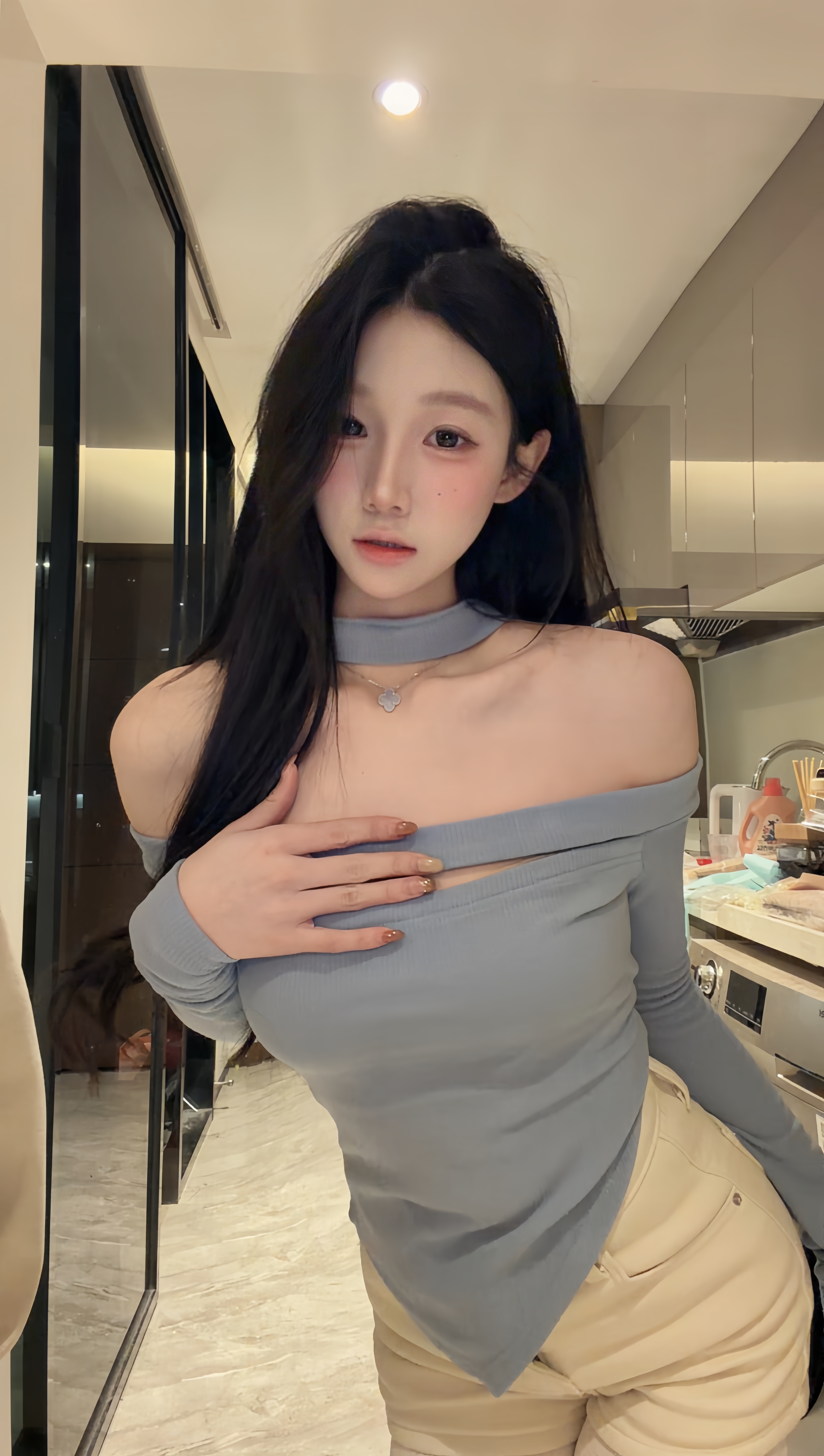 【迷离陷阱】氛围感纯欲辣妹风修身显瘦挂脖露肩打底长袖上衣2618