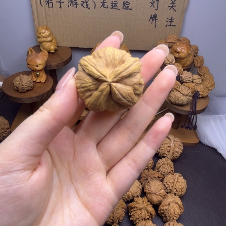 放***铁桃核吊坠四棱单只异型有瑕有黄