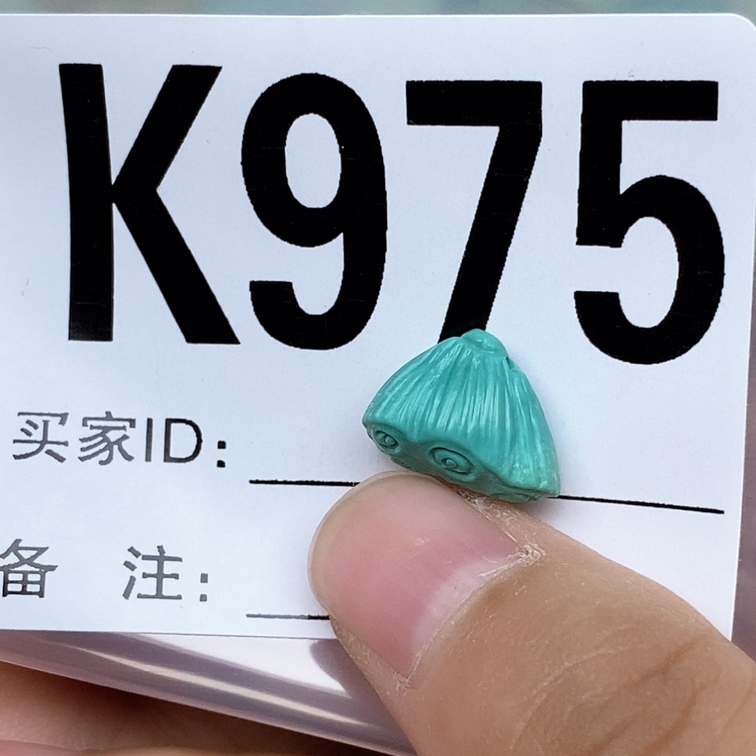 绿松石配饰未镶嵌