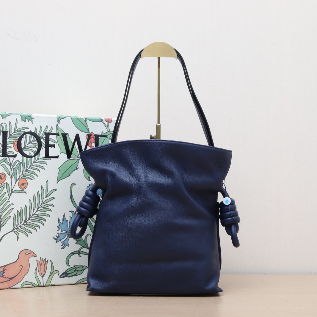 95新 LOEWE/罗意威 【娇】扭结抽绳 福袋包 30蓝色 皮革C 806544