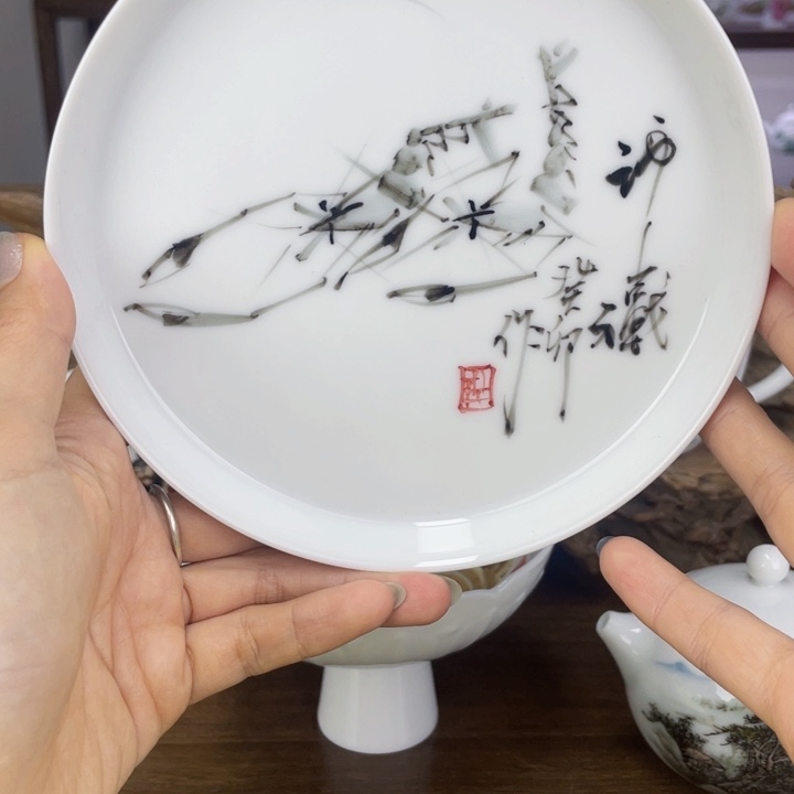 杯壶承手绘釉下彩