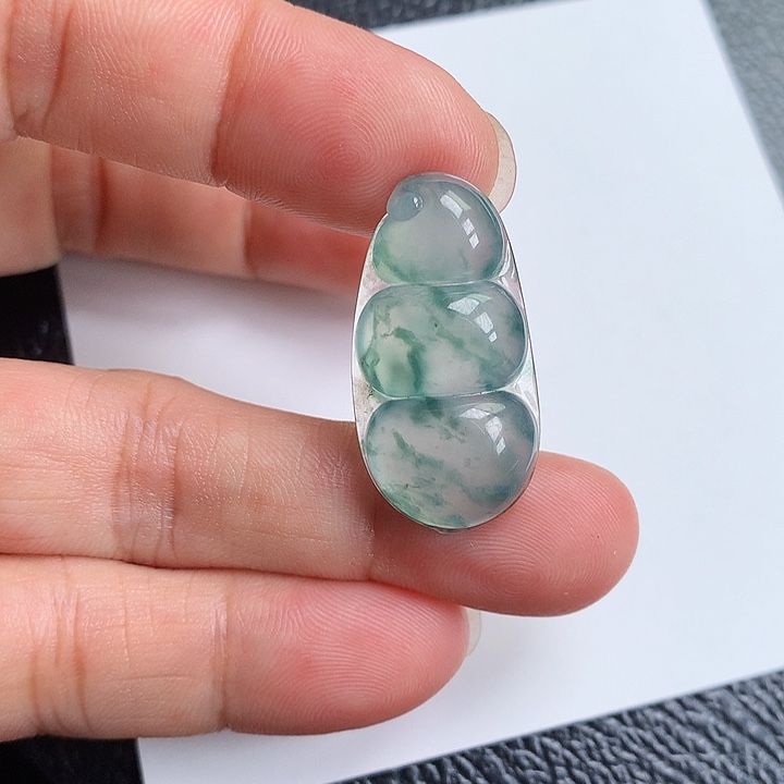 颈饰未镶嵌翡翠天然缅甸A货翡翠冰种豆子