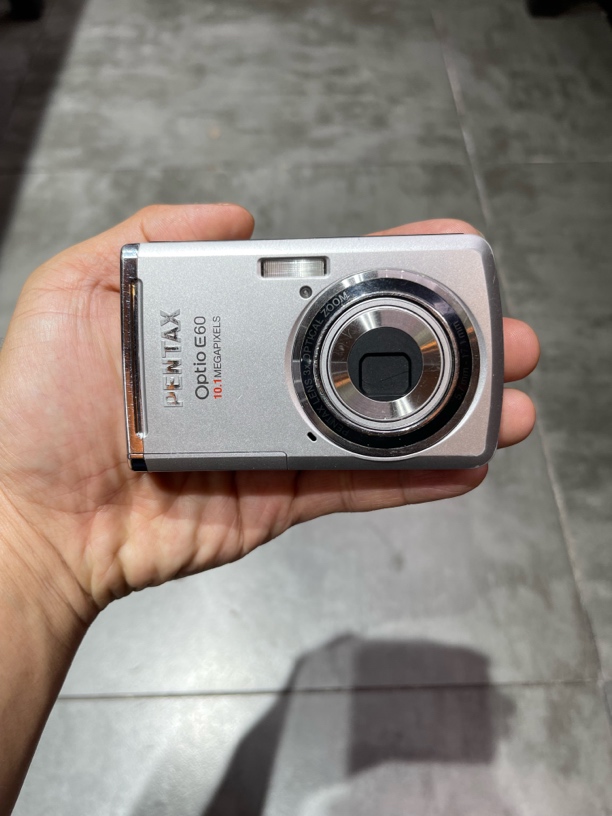 9新 Pentax/宾得 E60 1010万像素 3倍变焦 自备5号电池