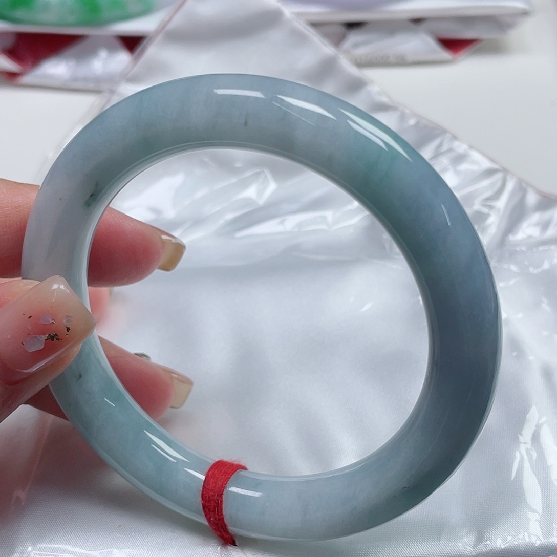 翡翠手镯（圆镯）未镶嵌