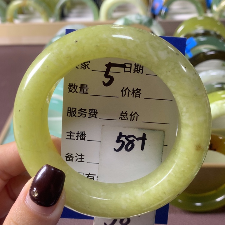 蛇纹石玉未镶嵌手镯5