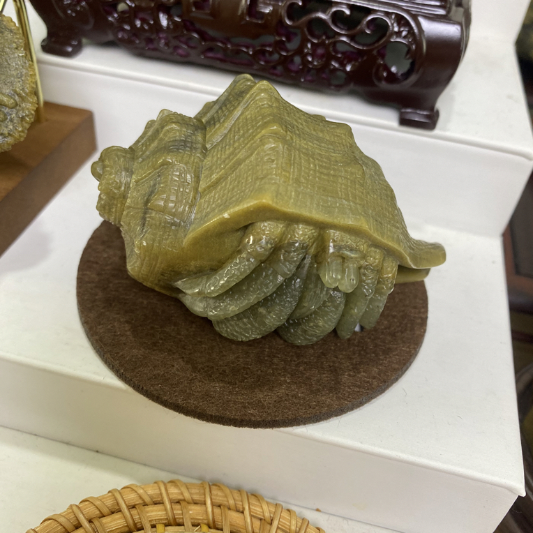 莱州玉雕—手工雕刻寄居蟹