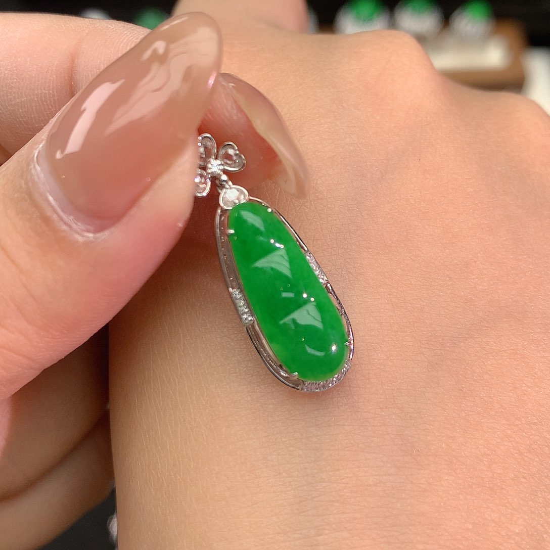 翡翠颈饰18K金镶嵌1111111