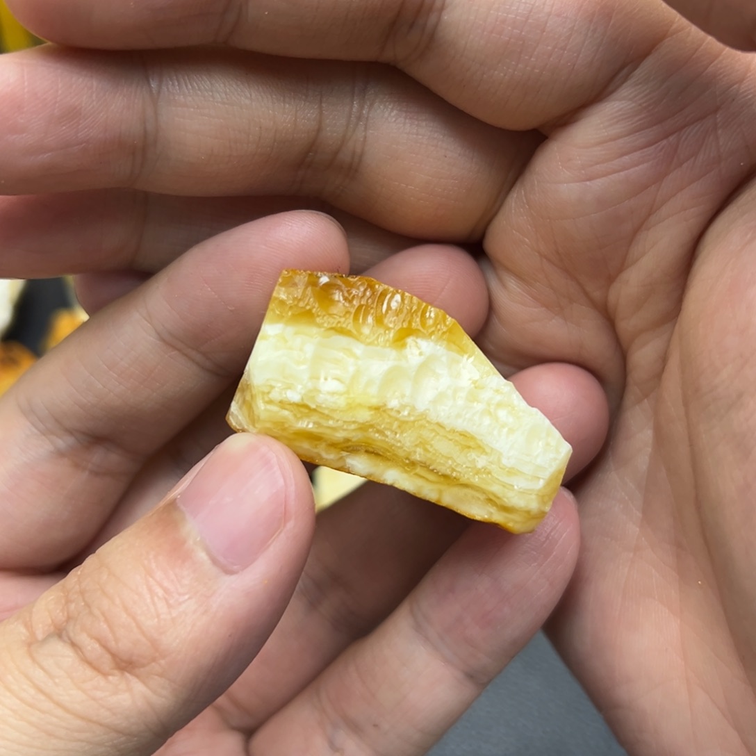 定制琥珀未镶嵌蜜蜡