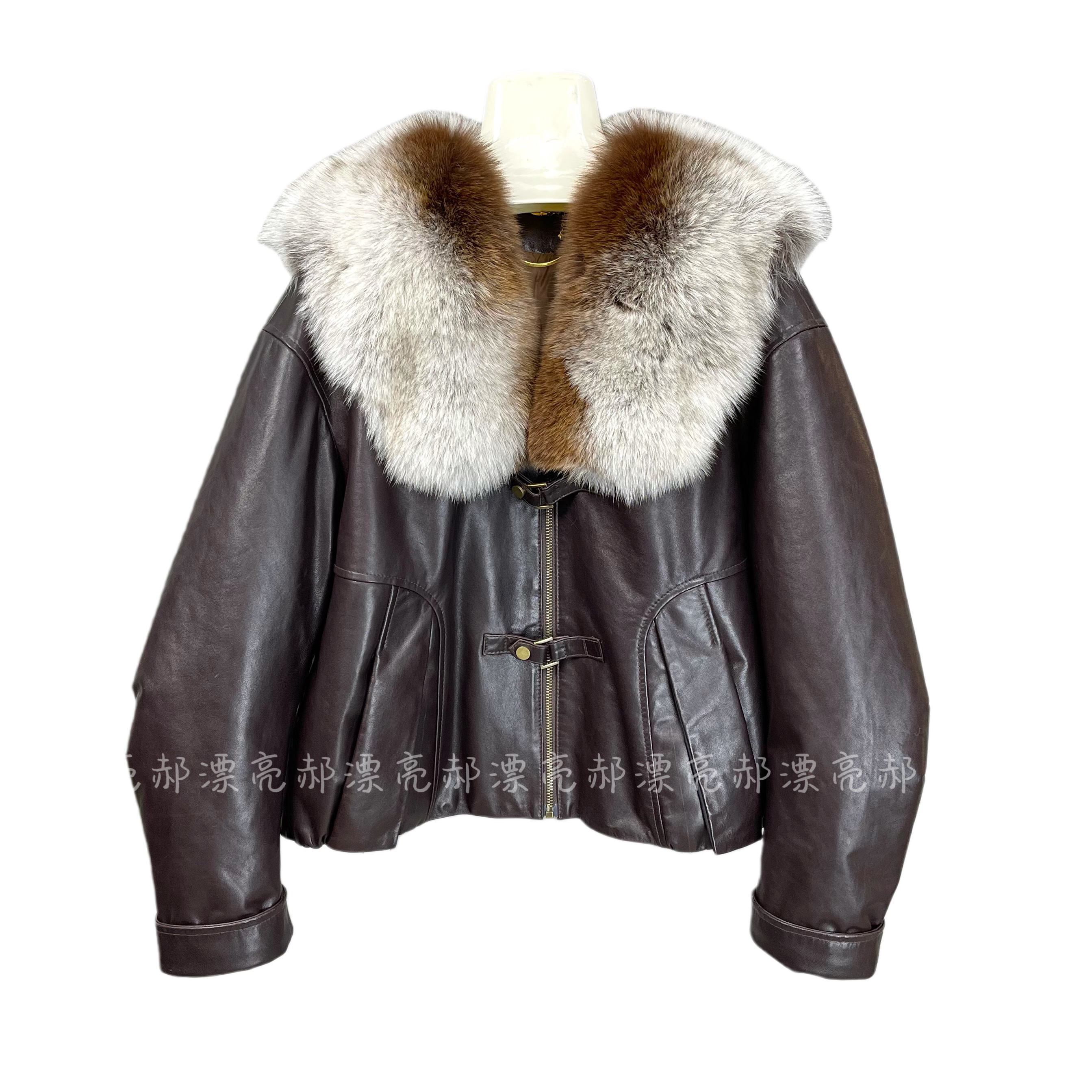 高品质真皮软绵羊皮大狐狸毛领油蜡皮羽绒女短款时尚加绒外套皮衣