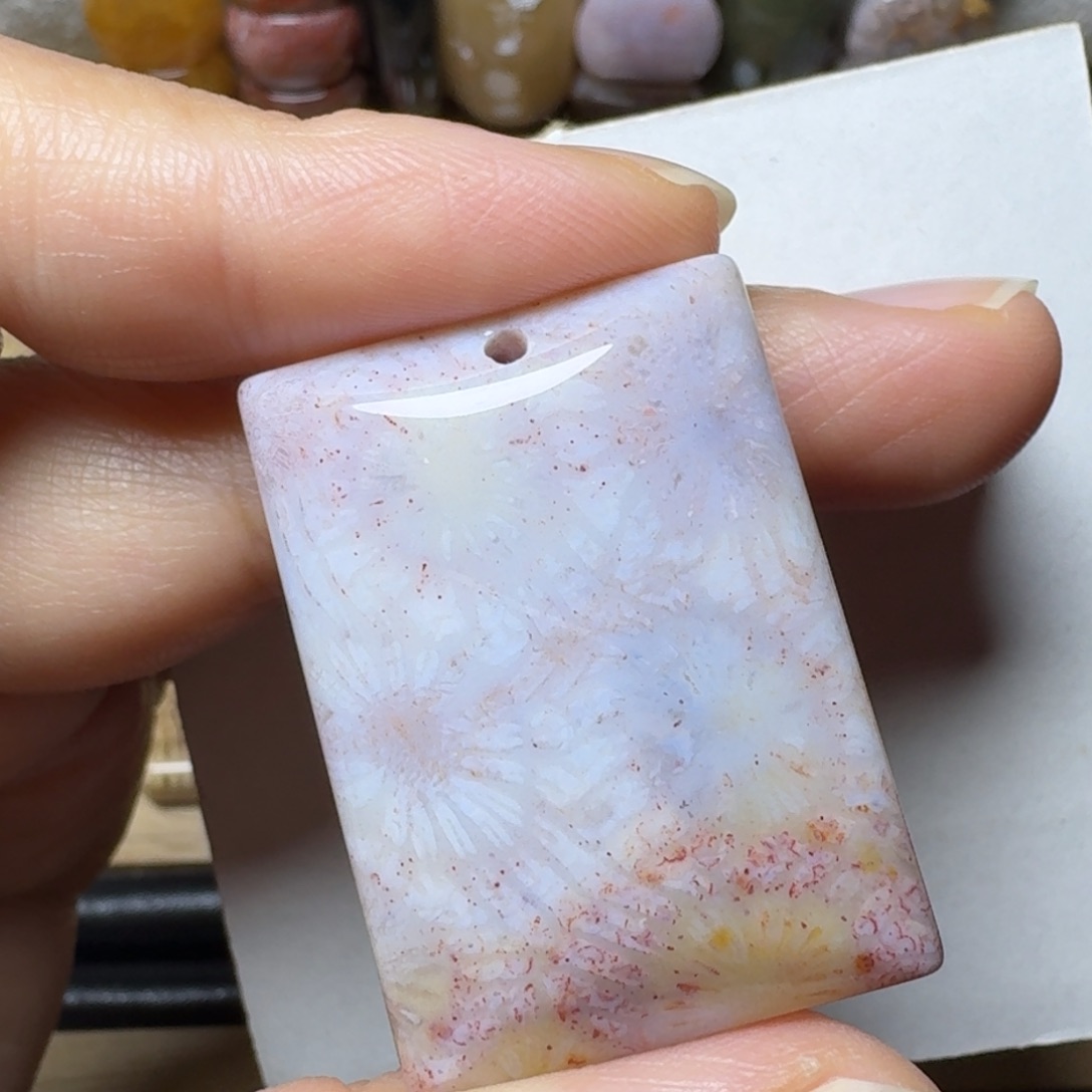 硅化玉粉紫玉透大花，可pan未镶嵌