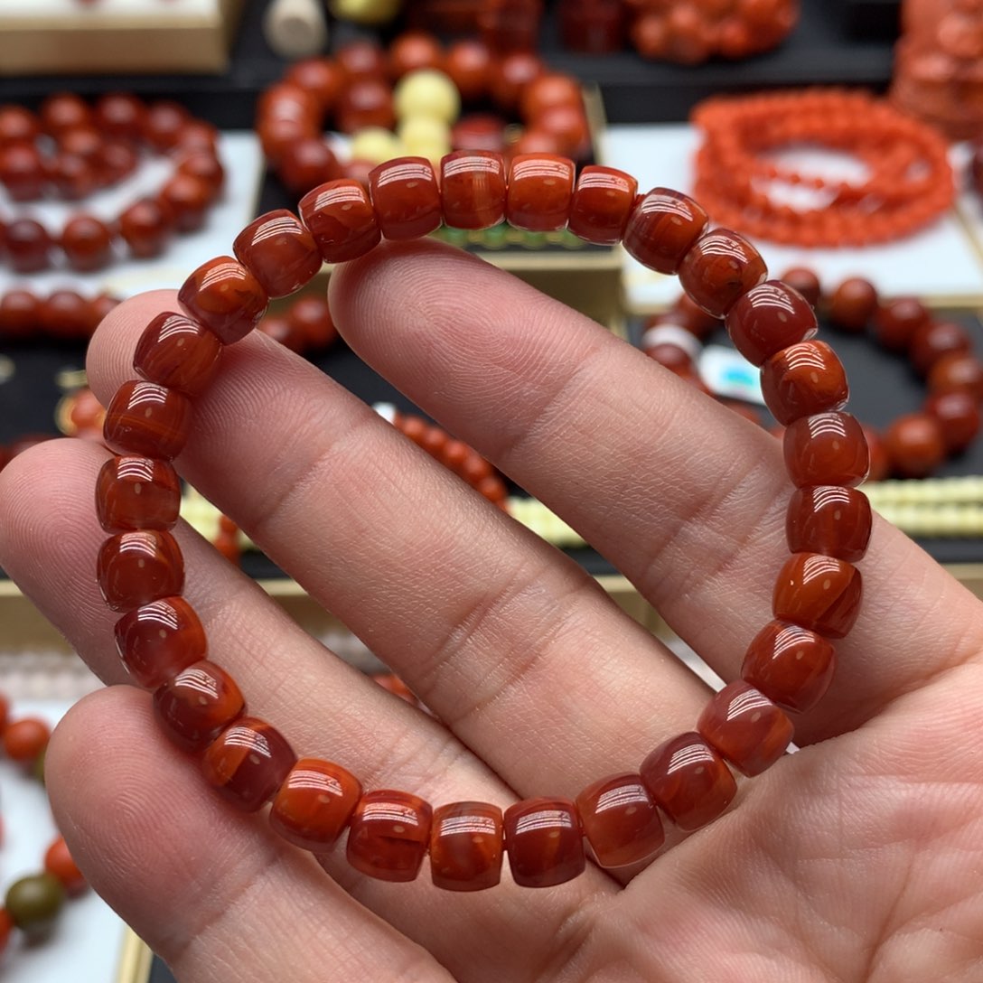 南红玛瑙手链，卡7未镶嵌