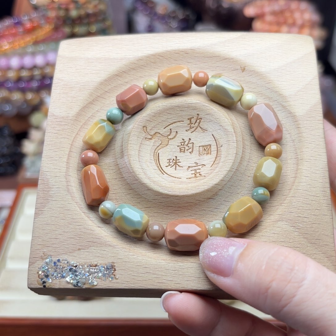 石英质玉未镶嵌珠宝半成品