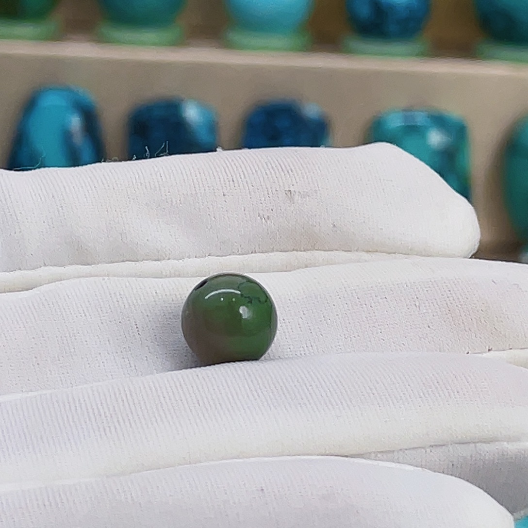 素***^绿松石未镶嵌颈饰