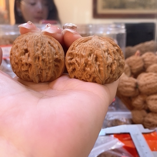 文玩核桃吊坠魏****辙38磨盘有色差