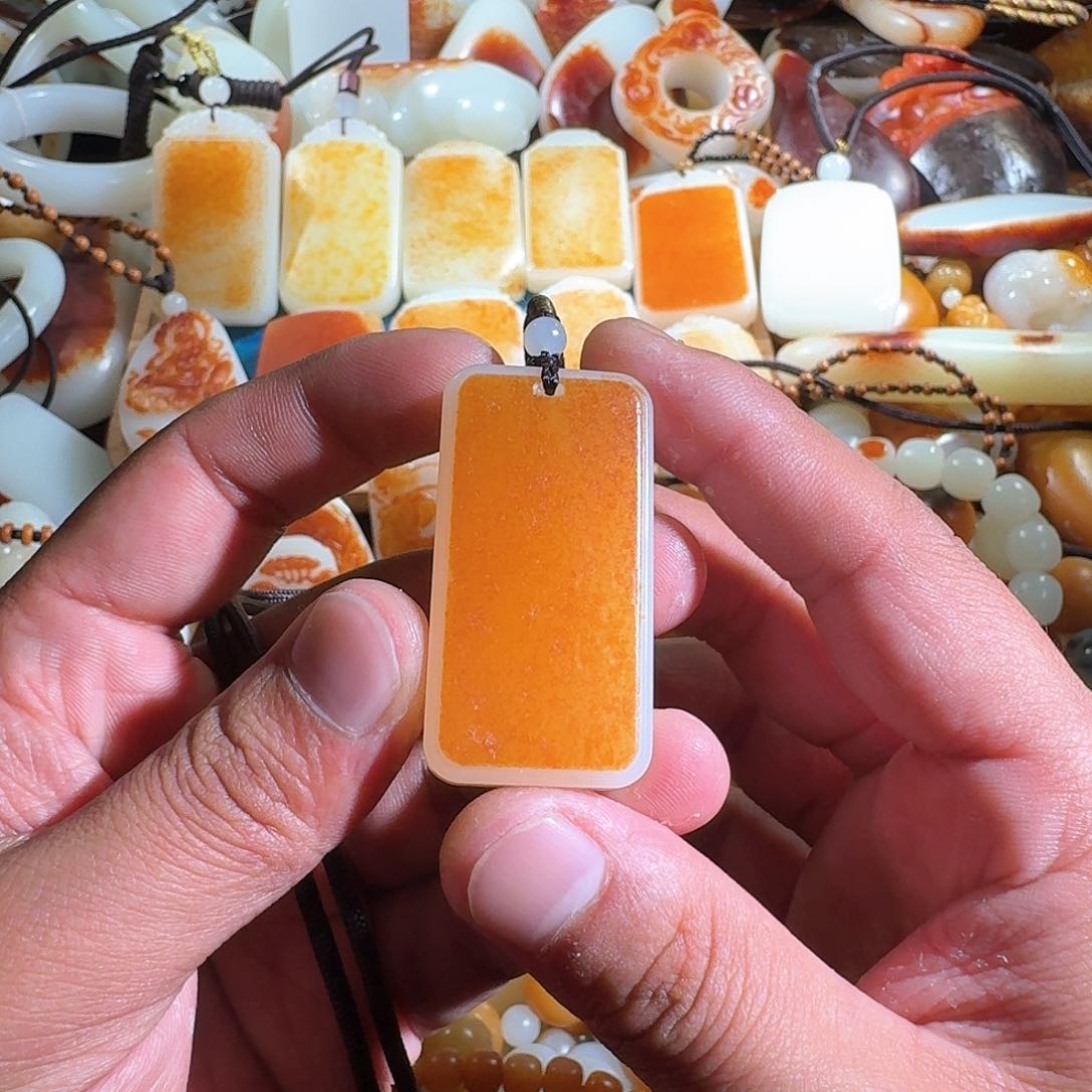 和田玉挂件未镶嵌