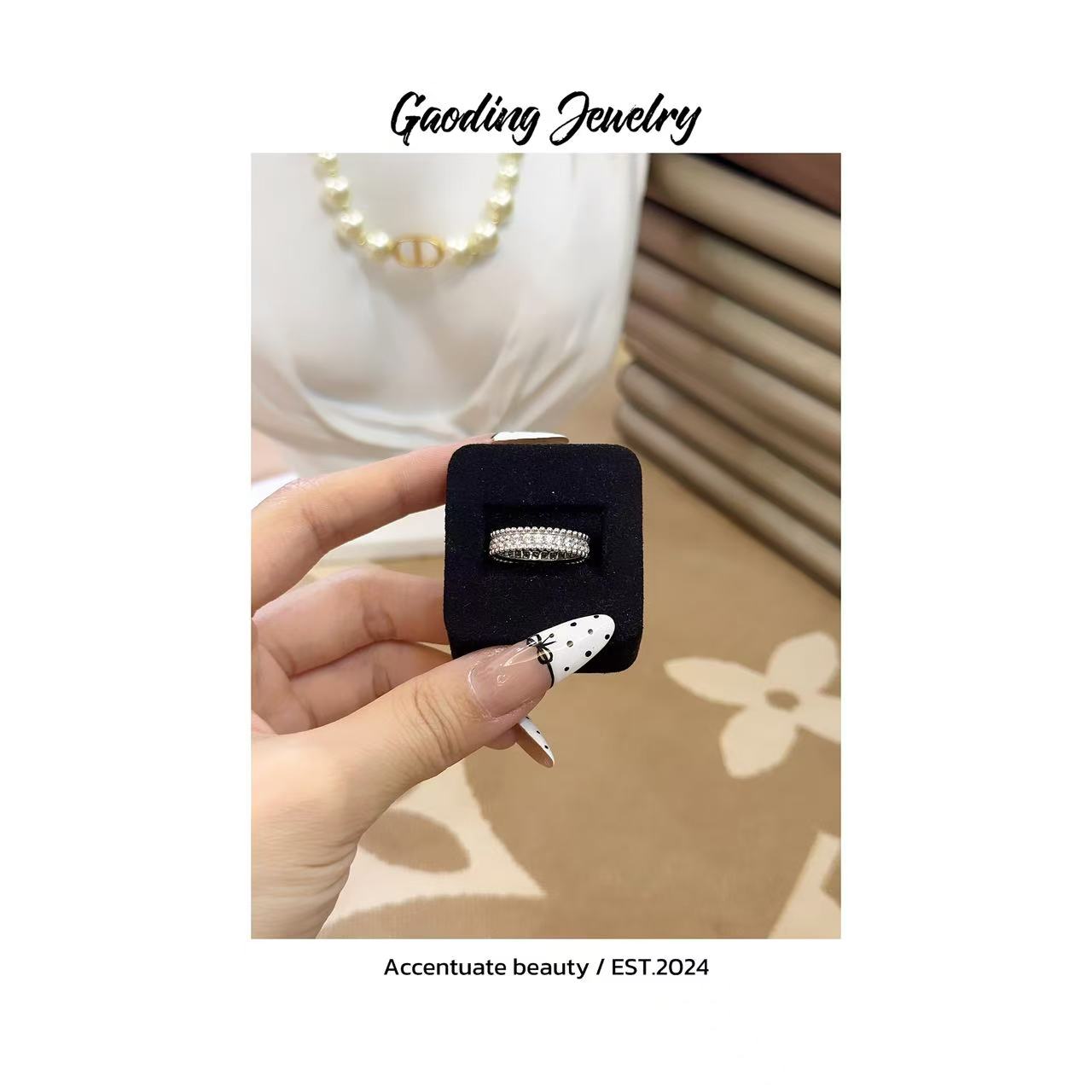 梵克宝围巾 满钻珠珠排钻围巾 V70轻奢时尚情侣小众欧美个性叠戴