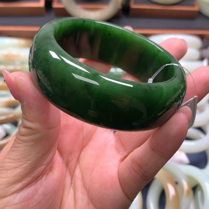 【闪购商品】未镶嵌手镯和田玉（碧玉）18