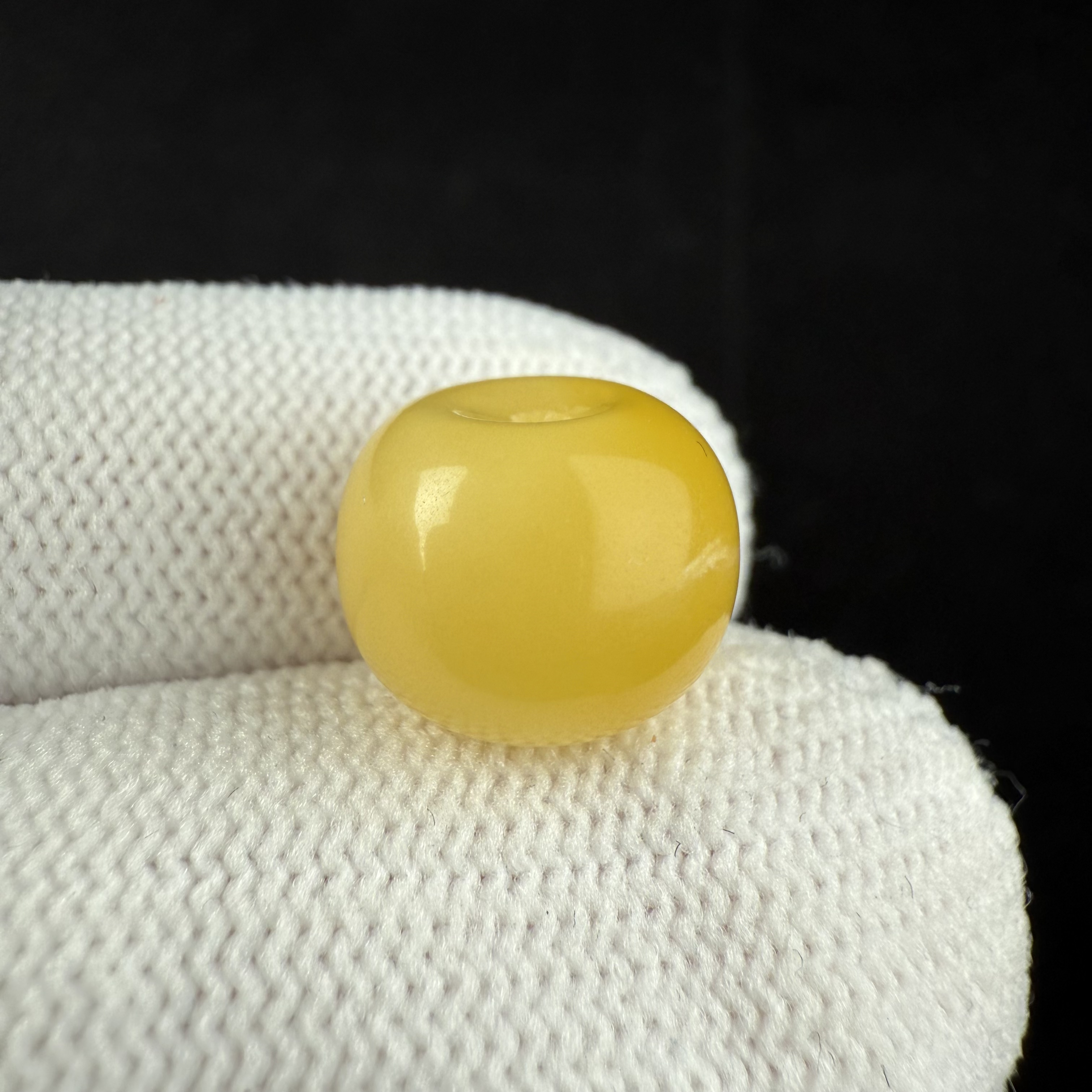 B4864天然蜜蜡 俄料瑕疵扣子墩子12.6*9.6mm 一物一图 假一罚十