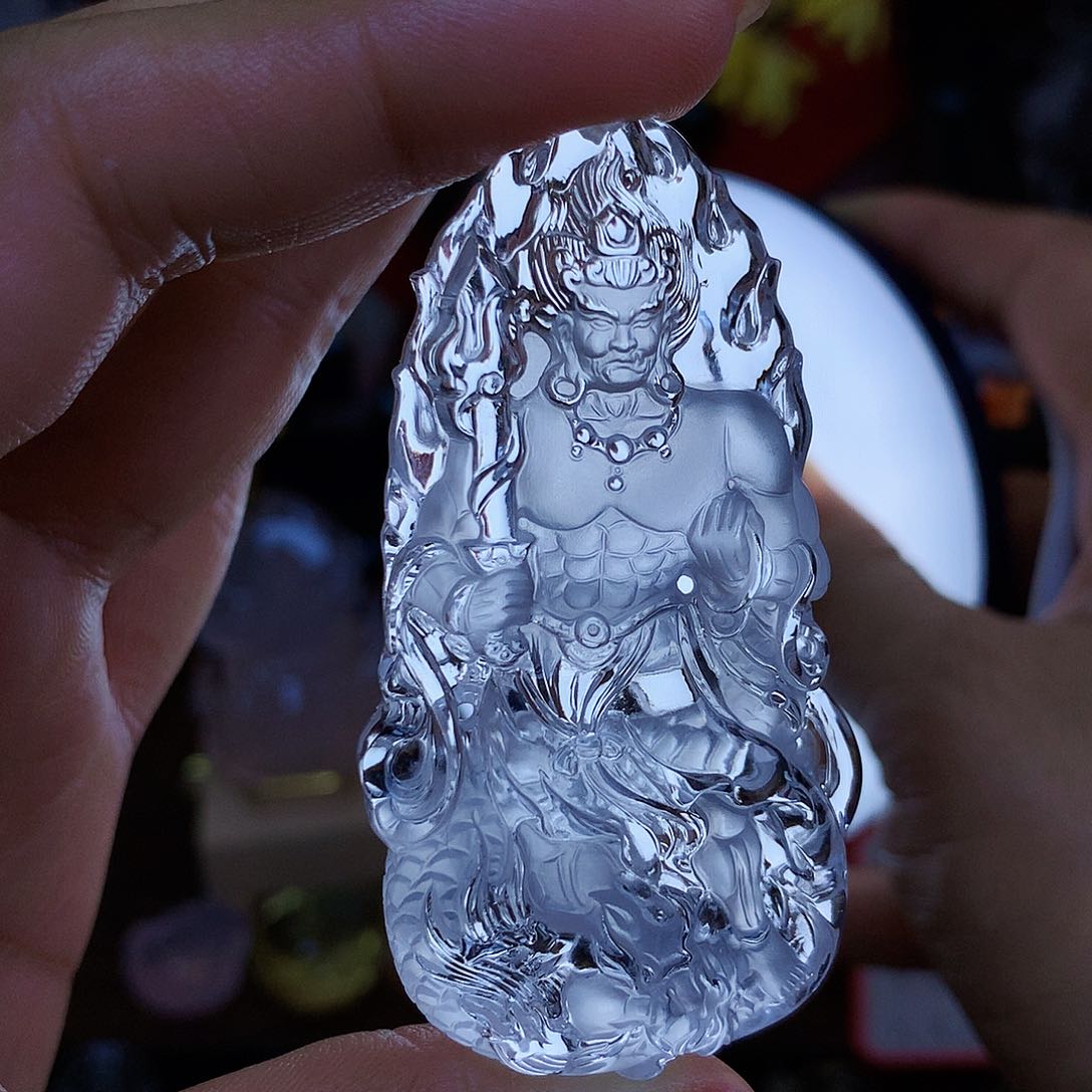 水晶颈饰未镶嵌人***客，