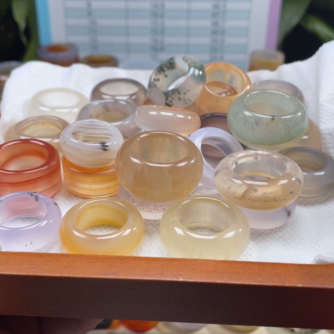 合***间玛瑙/玉髓未镶嵌戒指Z17港14一共26个